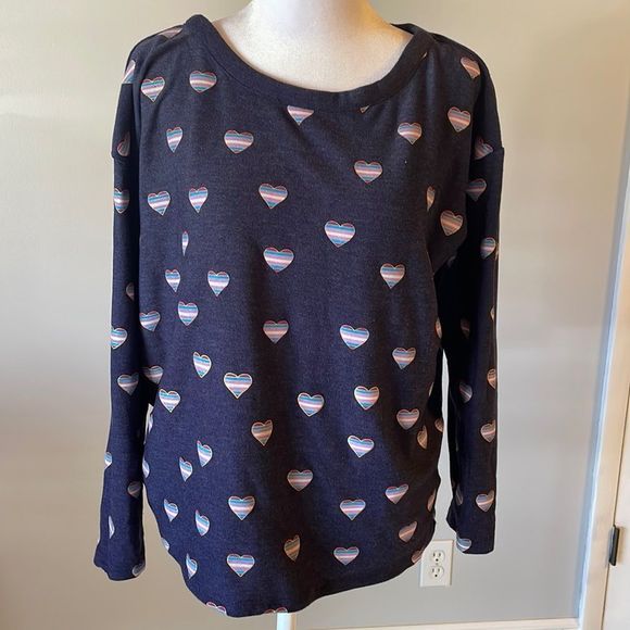 Chaser Sweaters - [Chaser] Navy “Heart” Lightweight Sweater - Size Small